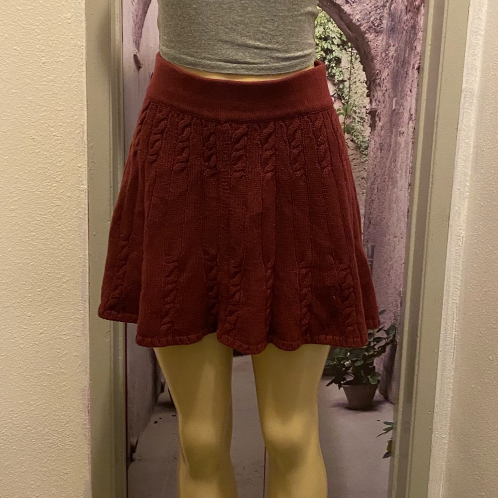 Hollister high waisted knit mini skater deep red maroon burgundy skirt size M